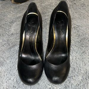 Women’s black platform pump